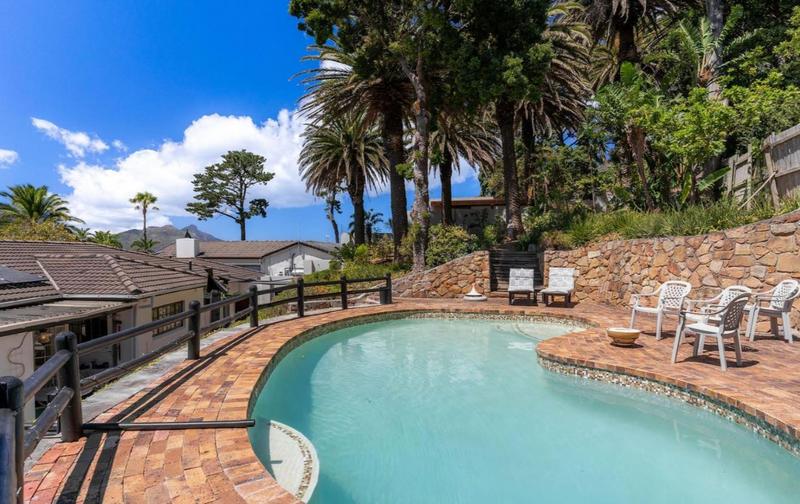 4 Bedroom Property for Sale in Hout Bay Western Cape